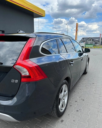 Volvo V60 cena 32500 przebieg: 248000, rok produkcji 2011 z Rypin małe 277